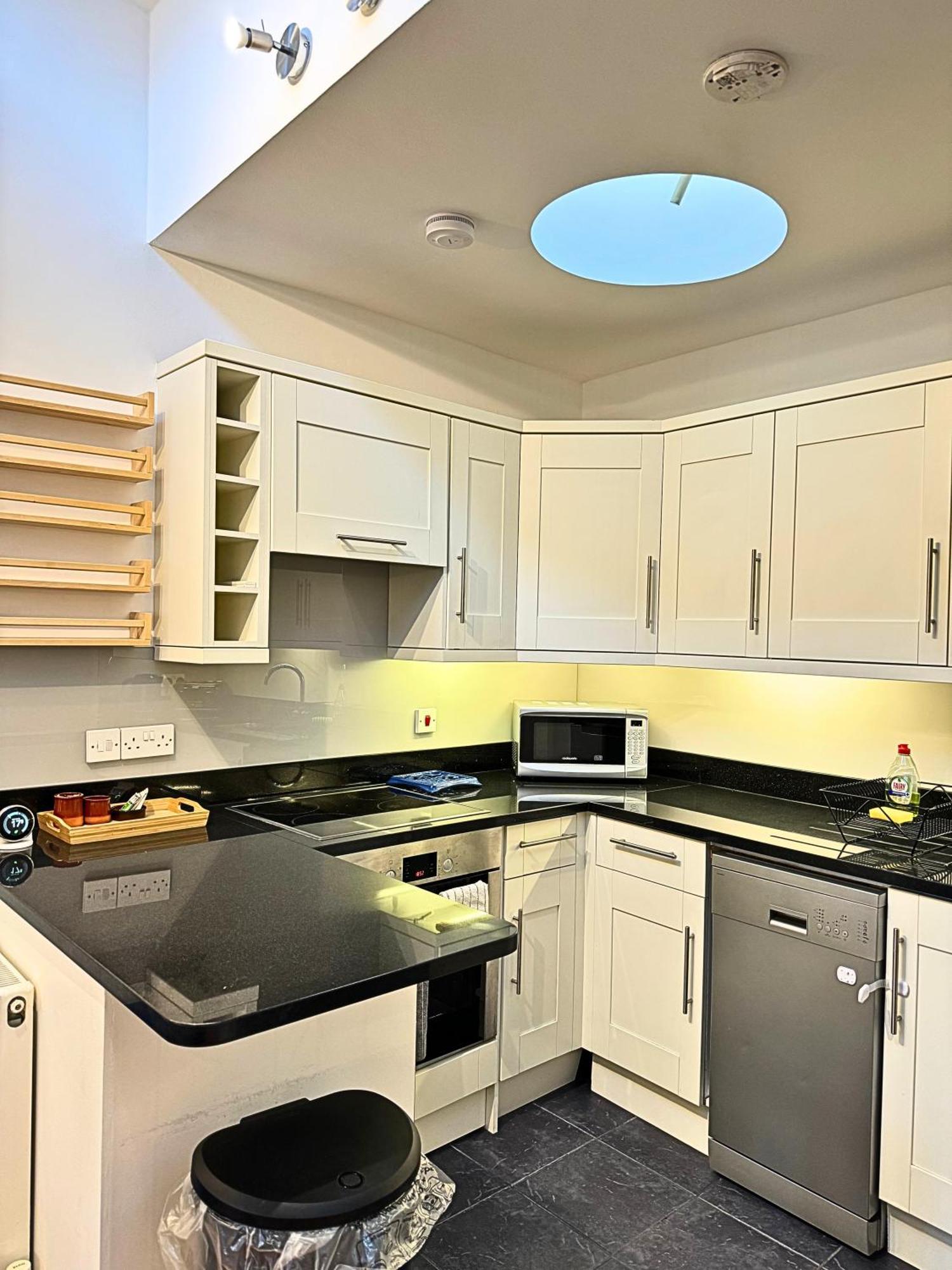 The Heart Of Kensington Mews - 3 Bedrooms House-Private Entrance-Hyde Park Walk Away-Green Park 9 Minutes Underground- The Best Of London With Glamour Of Kensington Εξωτερικό φωτογραφία