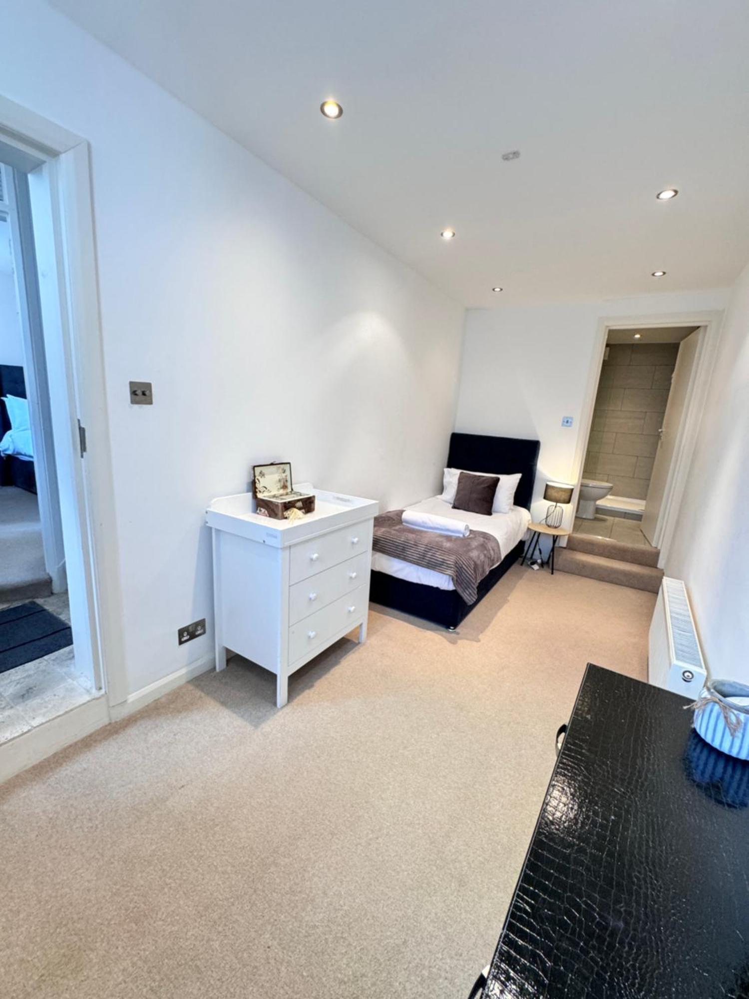 The Heart Of Kensington Mews - 3 Bedrooms House-Private Entrance-Hyde Park Walk Away-Green Park 9 Minutes Underground- The Best Of London With Glamour Of Kensington Εξωτερικό φωτογραφία